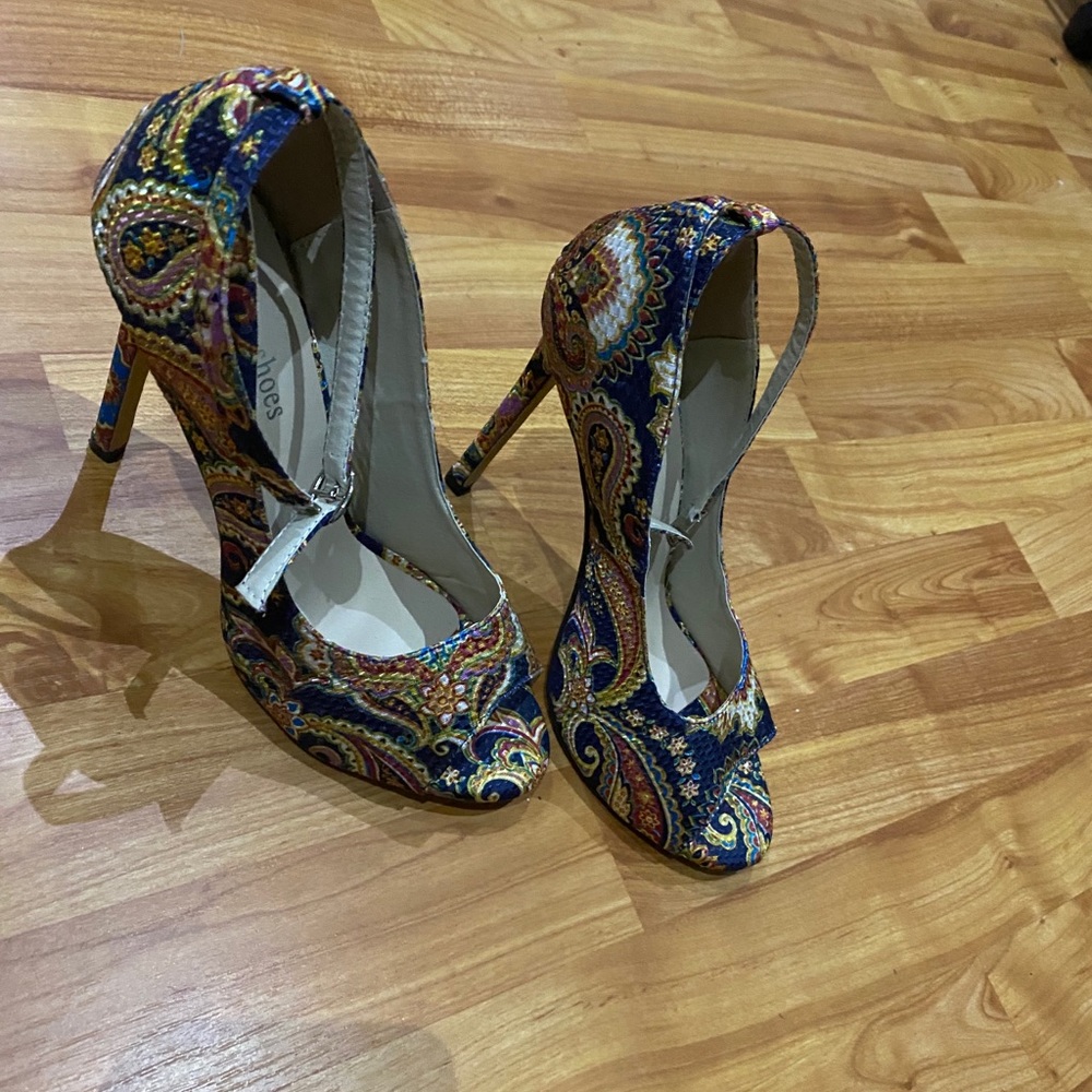 Tribal Print Peep Toe Thin Heeled Sandals